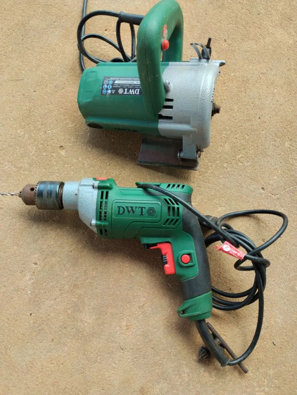Ferramentas elétricas.