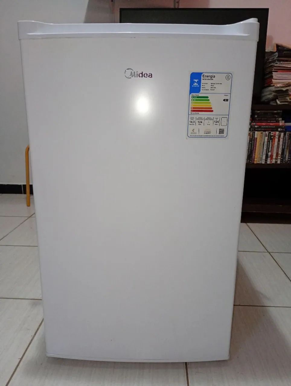 Frigobar Midea... 