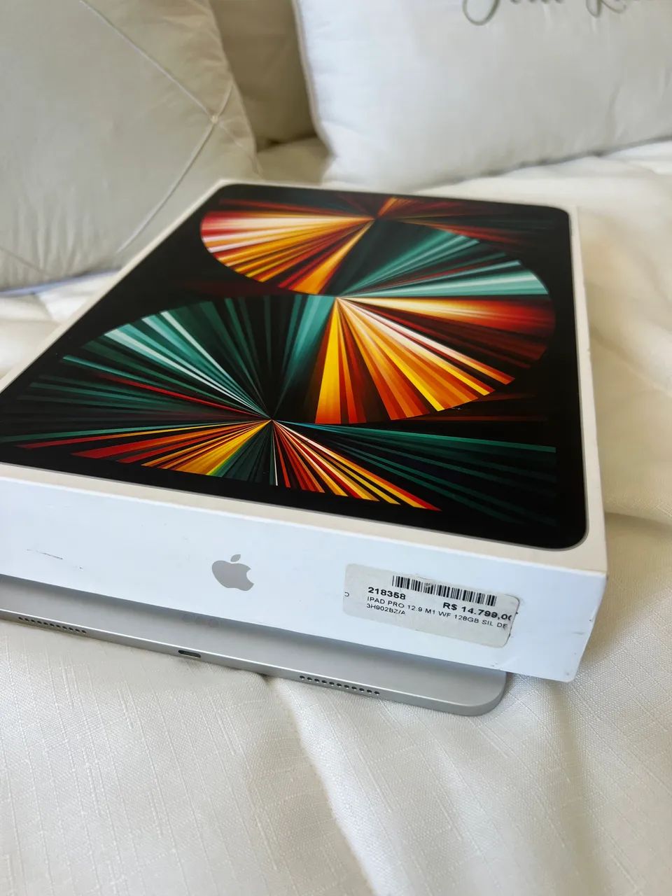 iPad Pro 12.9 polegadas 5ª Geração Impecável + Teclado - Foto 3