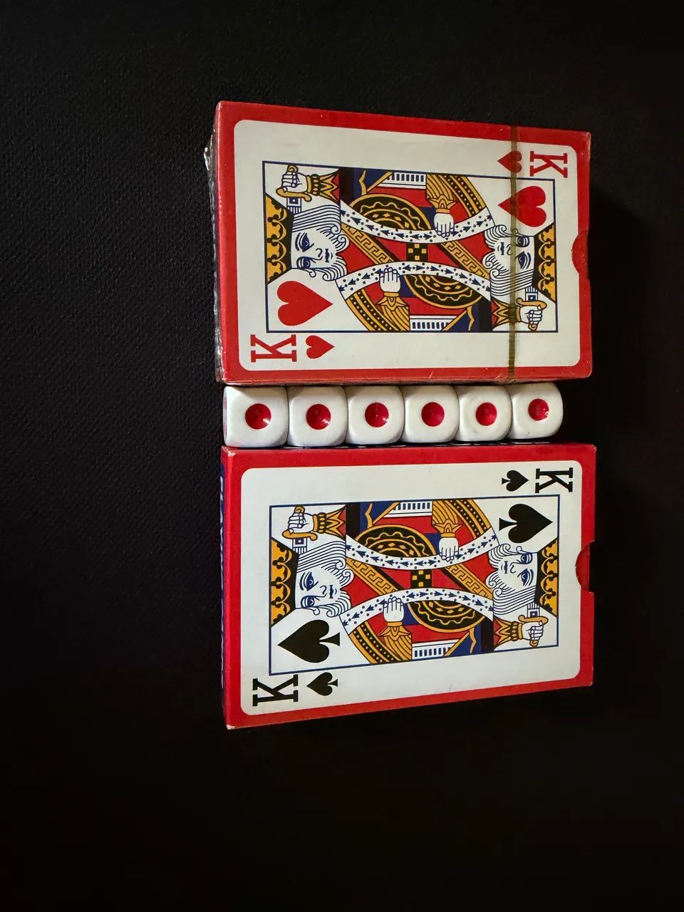 Kit baralho e dados
