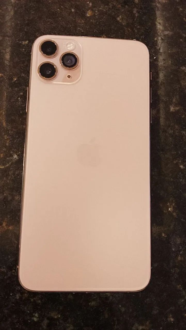 iPhone 11 pro max em perfeito estado  - Foto 2