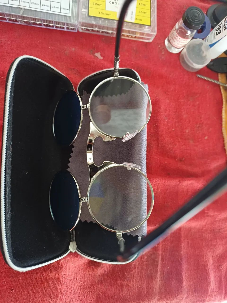 Óculos Quatro lentes muito Bom 
