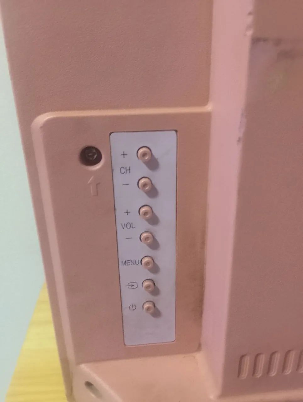 Tv fhilco 20 polegadas não é smart - Foto 4