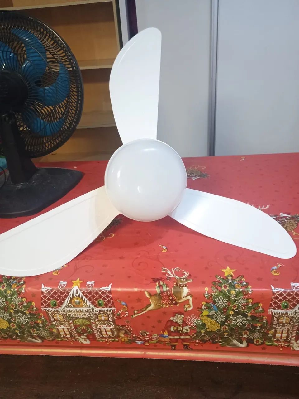 Vendo 2 Ventiladores de Teto  - Foto 3