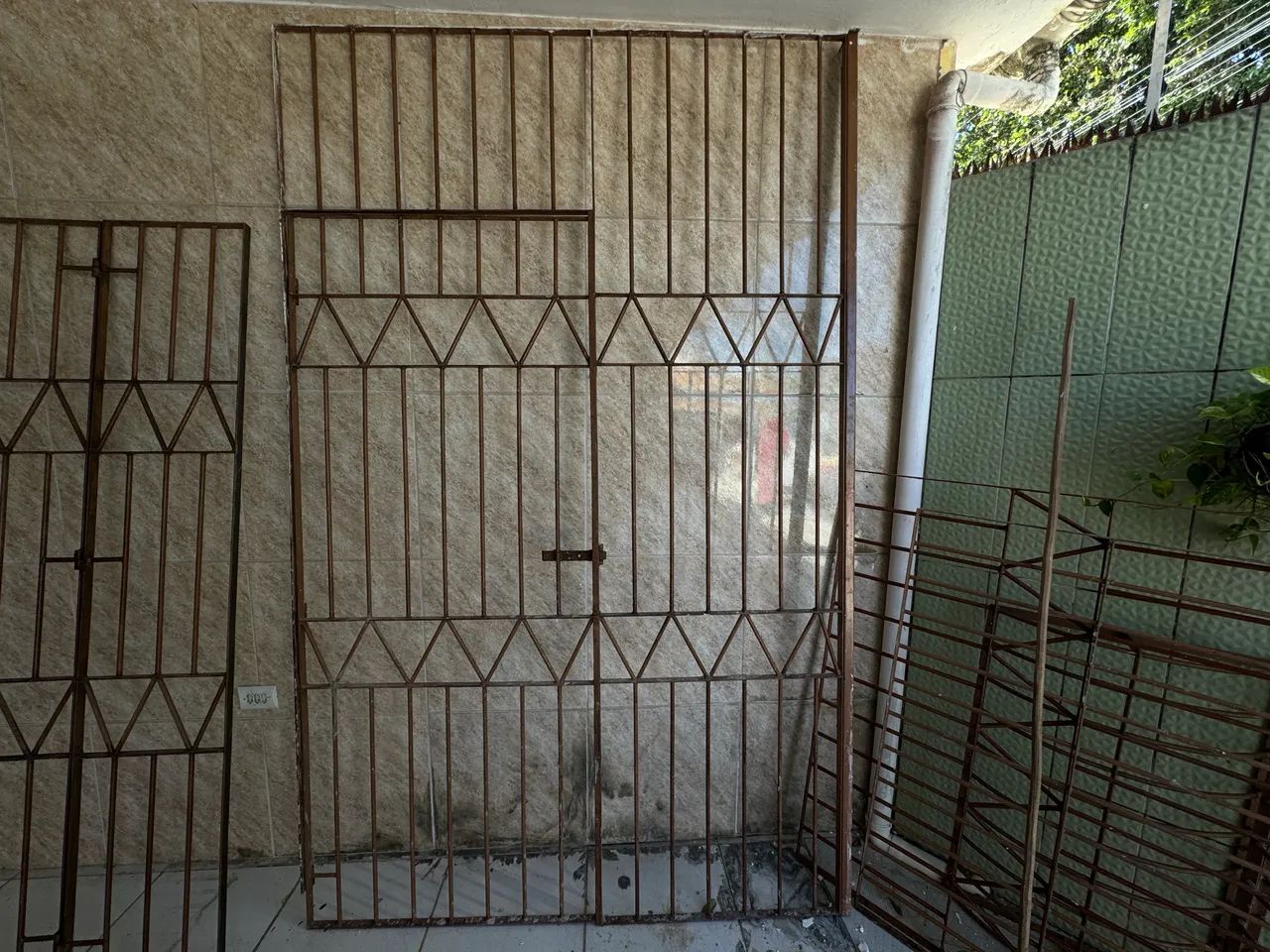 Grades de ferro para janelas e portas - Foto 2