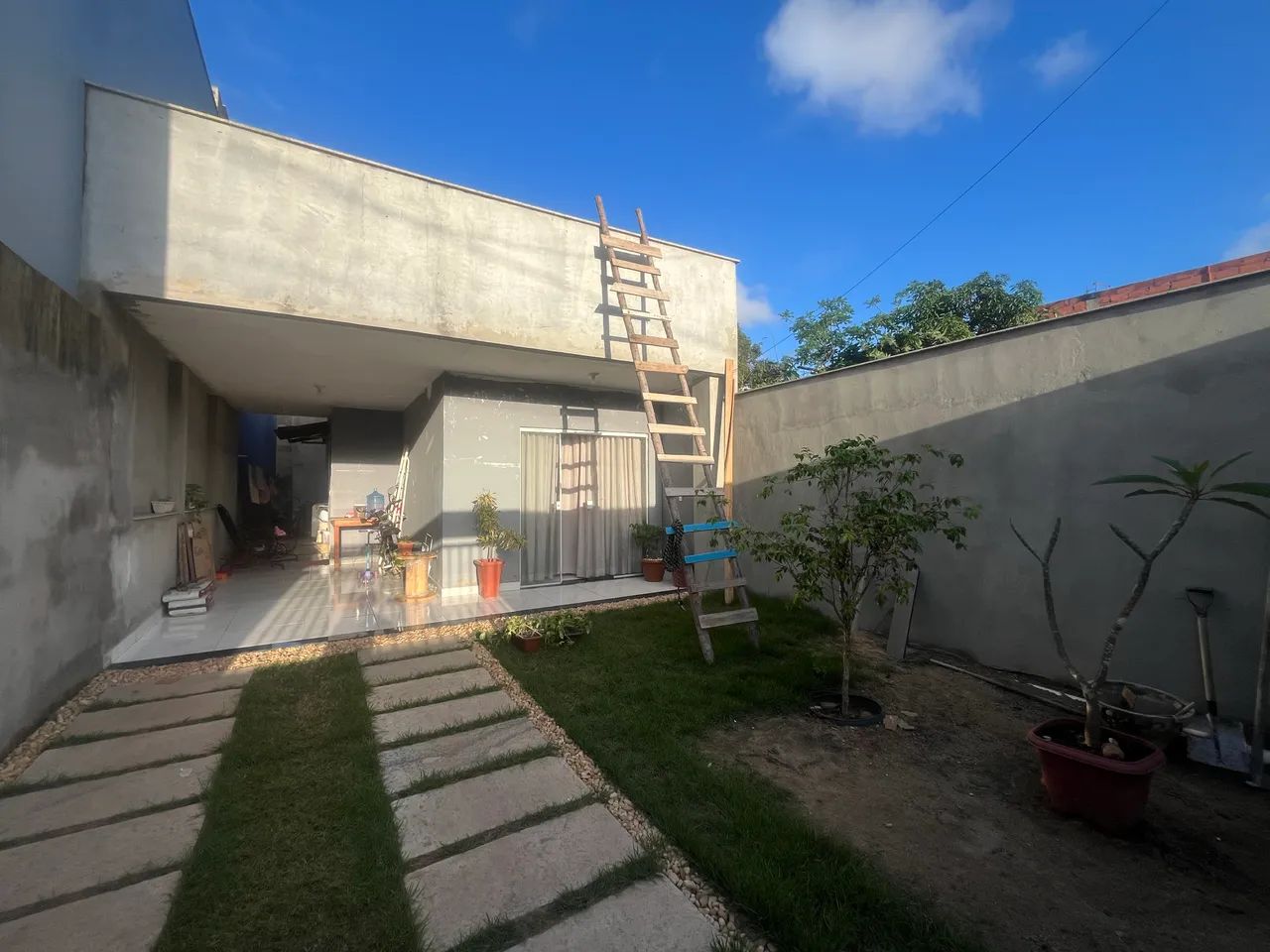 Casa com ótima localização em Guriri 