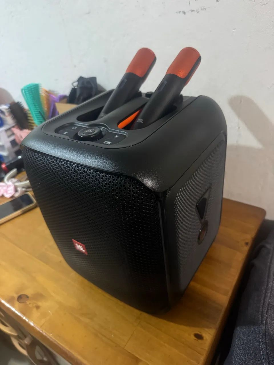 Caixa de som JBL incore 