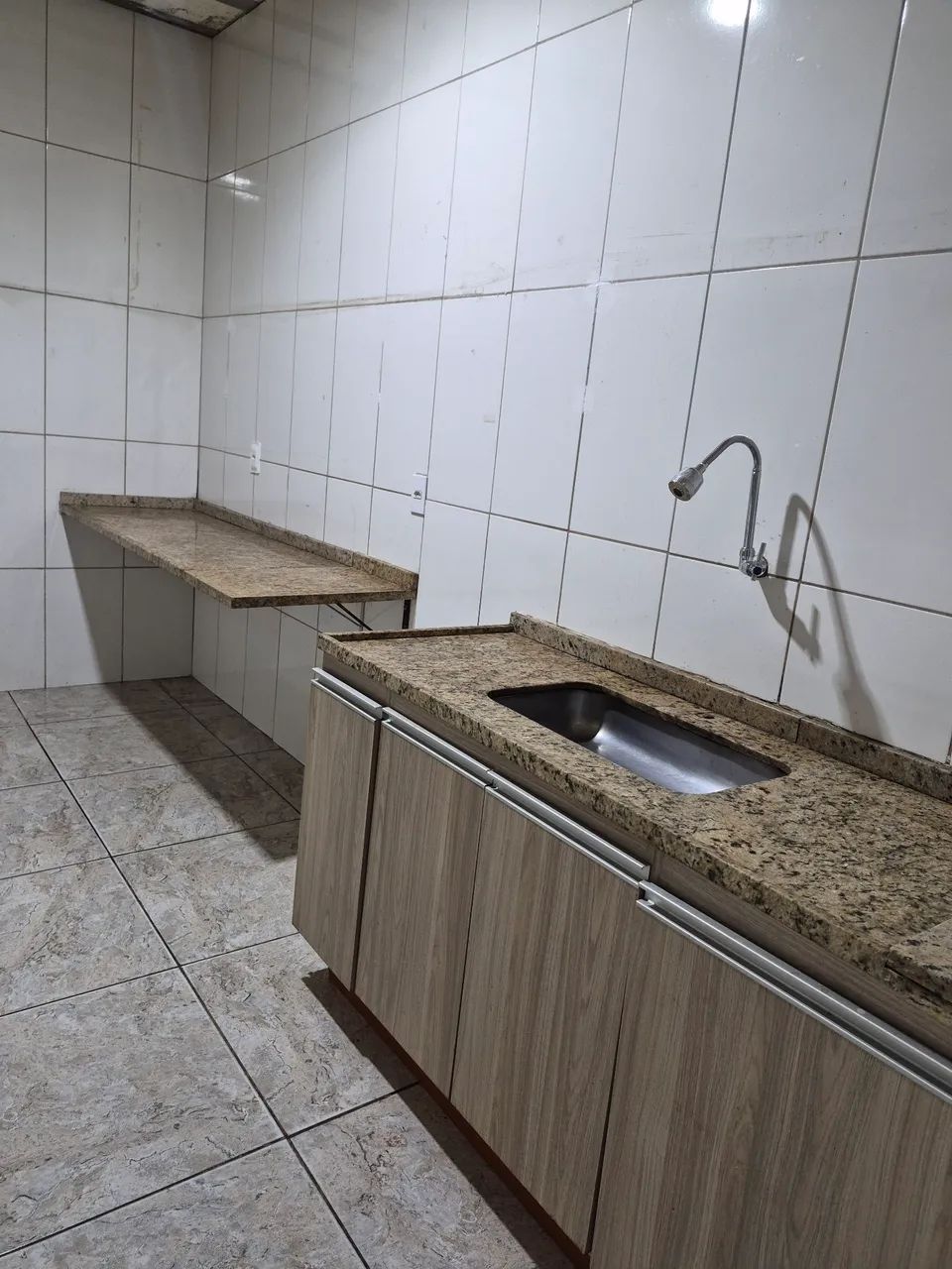 Lindo barracao bairro nobre - Foto 3