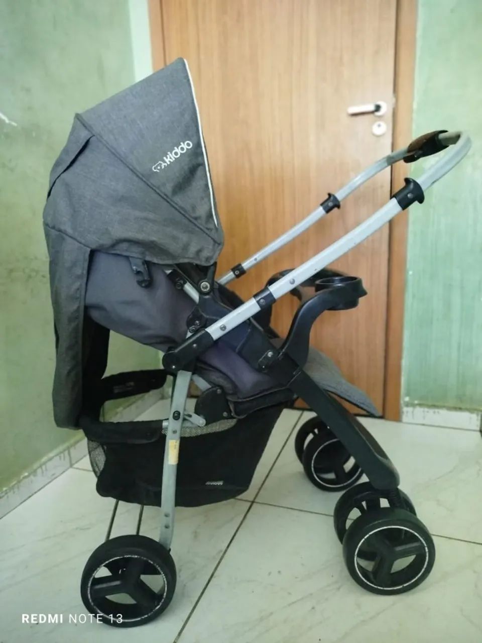 Carrinho de bebê marca kiddo semi novo  - Foto 2