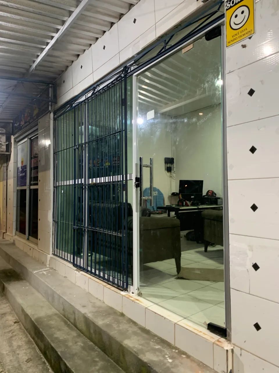 Portas de vidro temperado usadas já com instalação. - Foto 2
