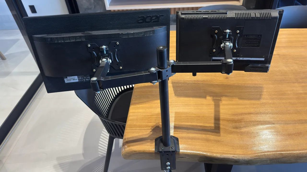 Monitores com suporte articulado de mesa  - Foto 2