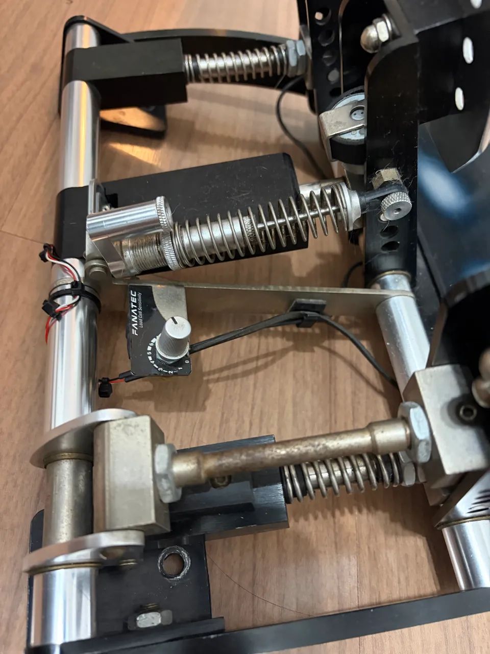 Pedal Fanatec V2 Célula de Carga e Sensor Hall - Foto 3