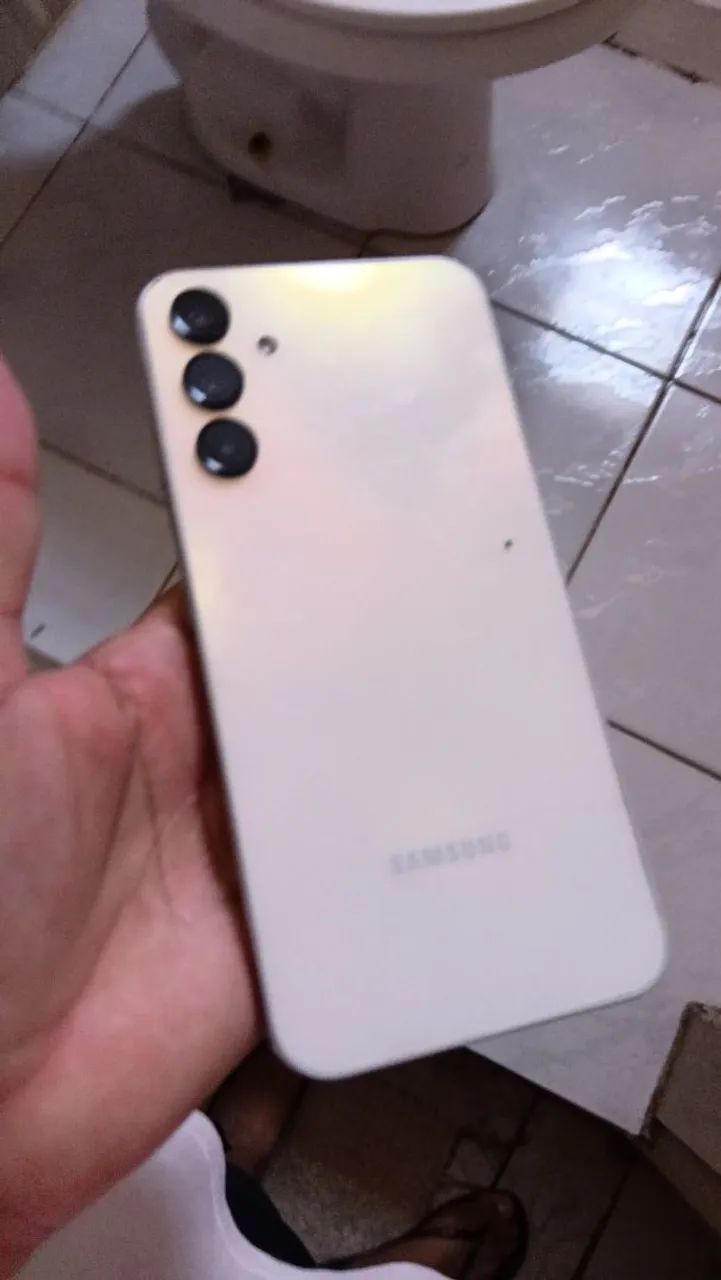 Vendo A15  128 Gb $400,00 com carregador  - Foto 2