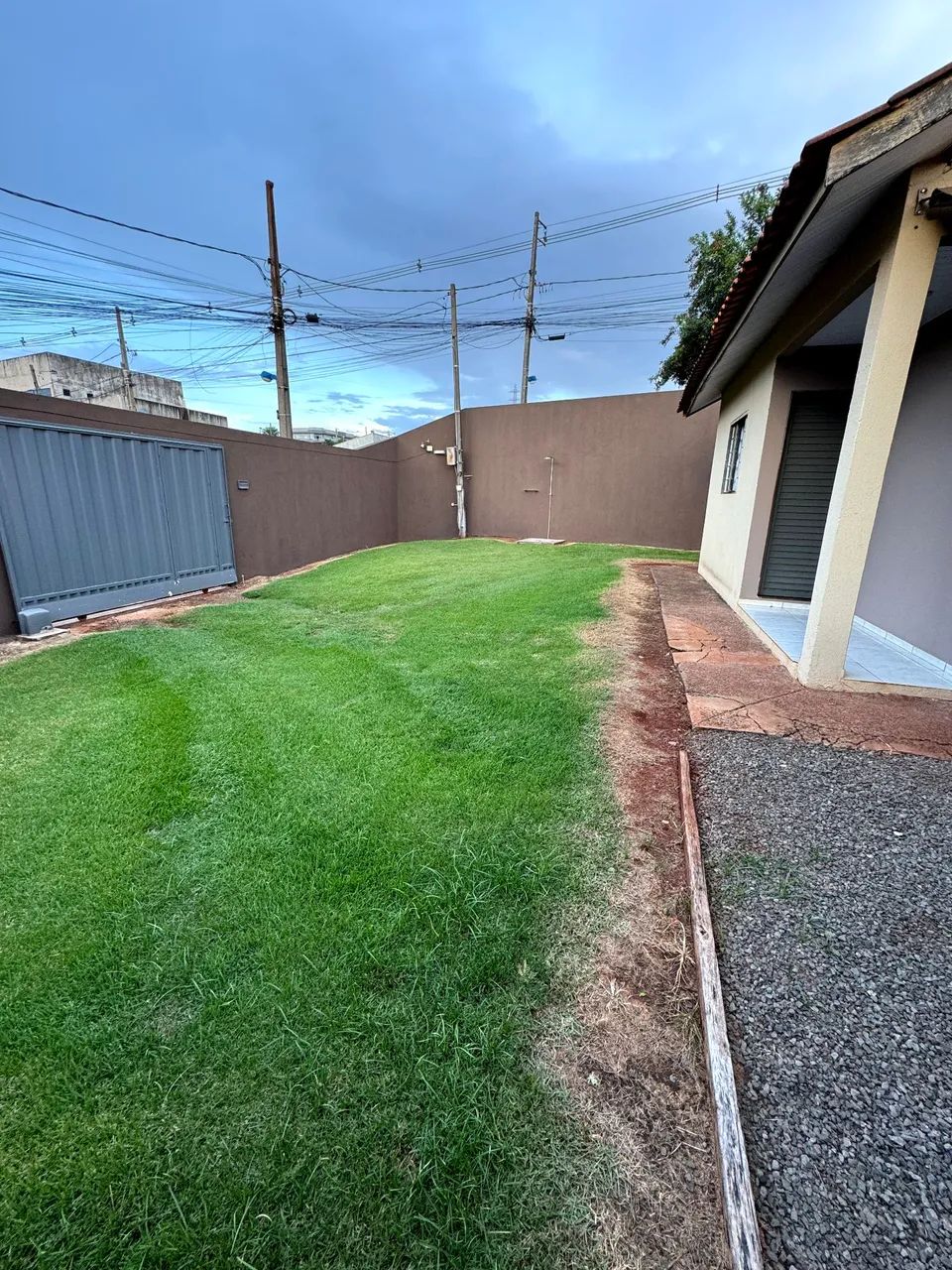 Terreno amplo em Maringá - 280 m² com casa construída - Foto 4
