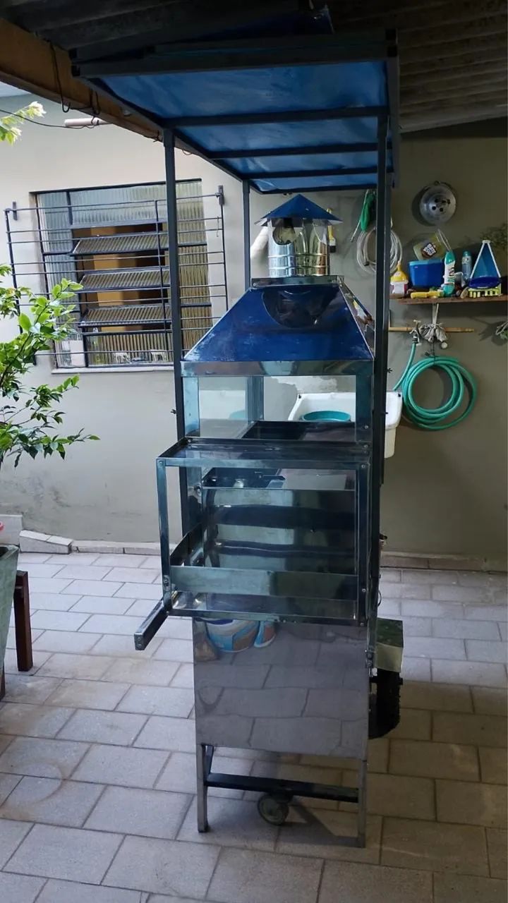 Carrinho de cachorro-quente completo 