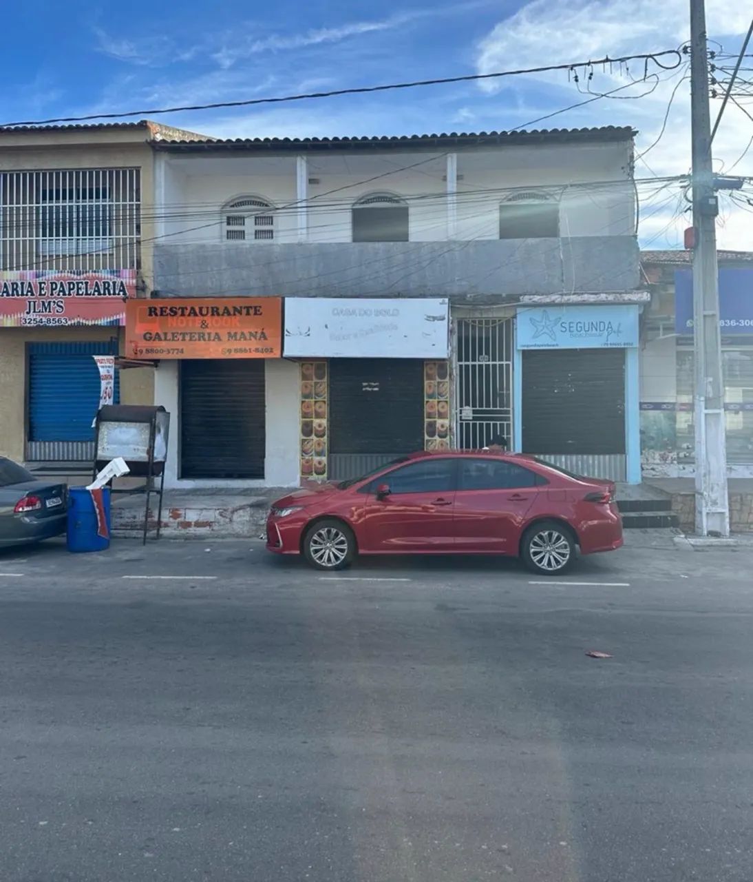 Prédio Comercial em Av Principal 