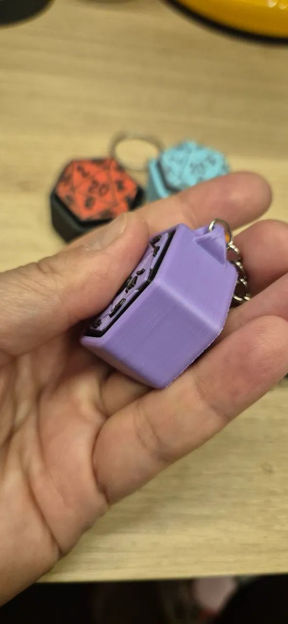 Kit com 5 chaveiros clicker d20 - Foto 2