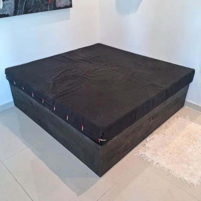 Sofá Lounge de Madeira Preto 140x140cm
