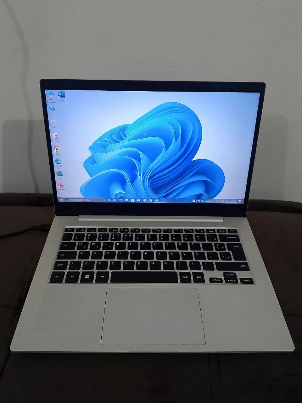 Notebook Samsung SSD de 128gb 4gb de ram windows e pacote office 