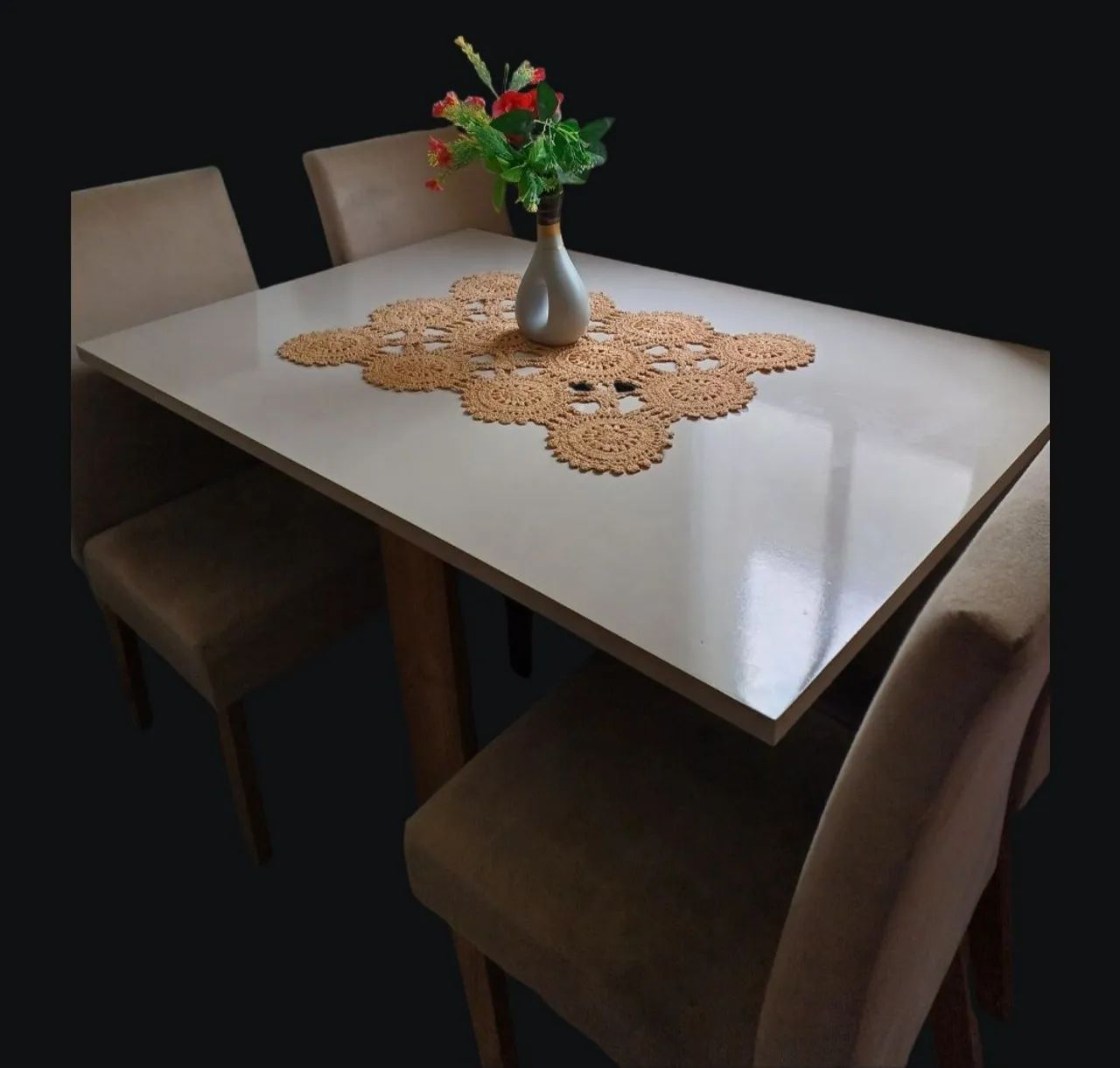 Mesa com cadeiras 