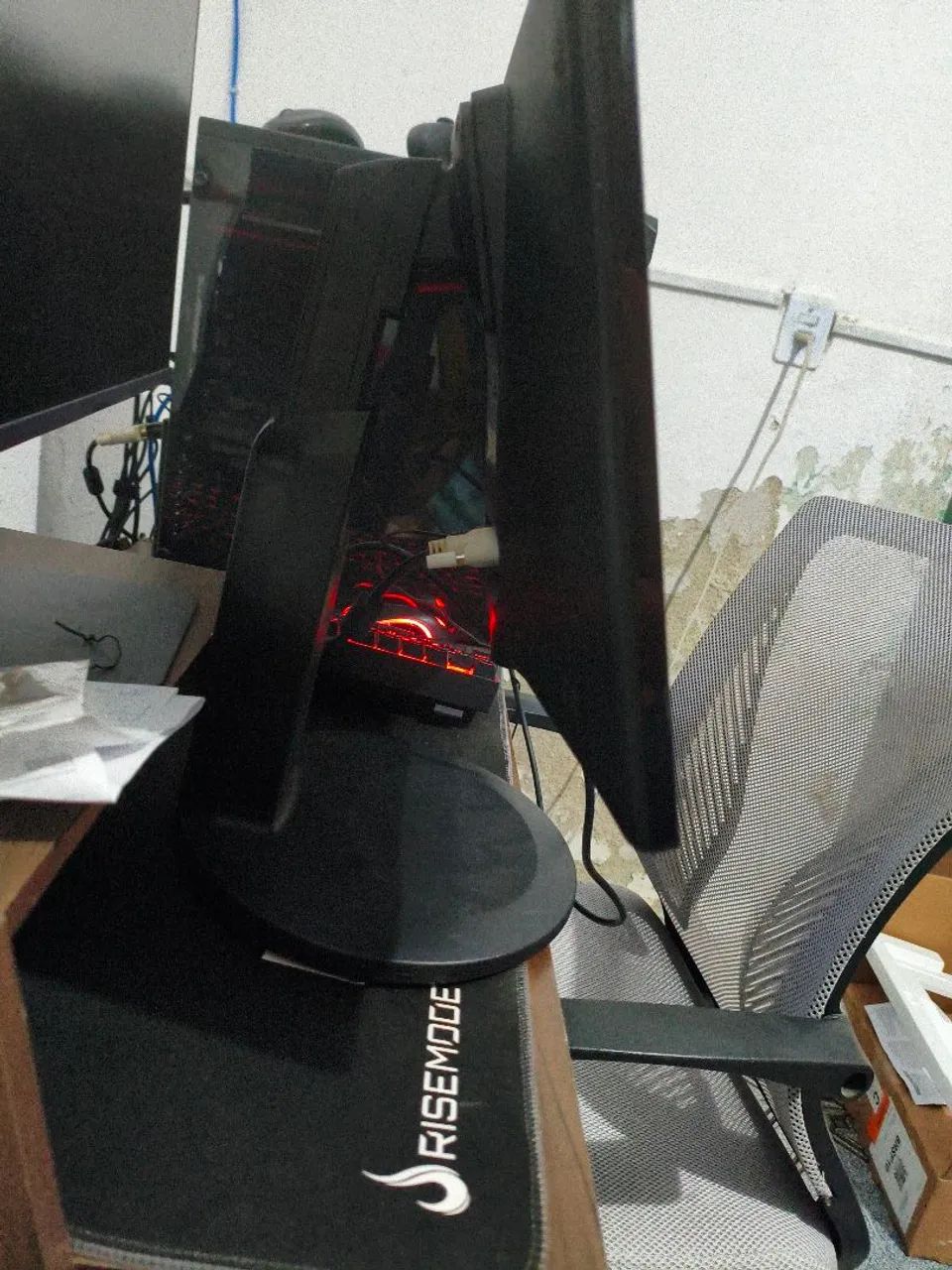 Monitor Samsung modelo s19c301f - Foto 4