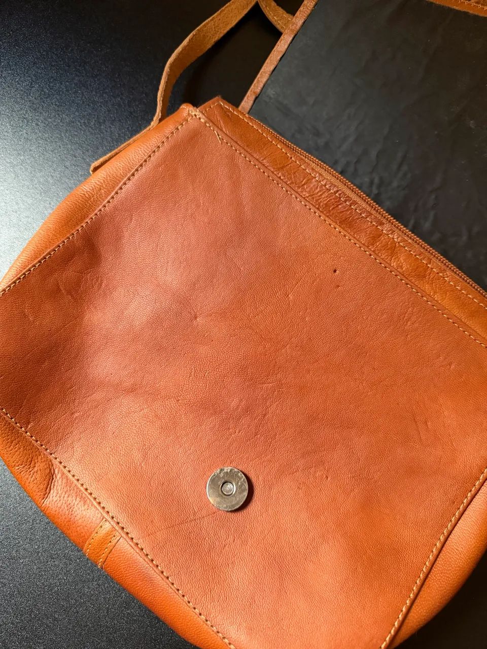 Bolsa Couro Legítimo Tradicional Média  - Foto 2