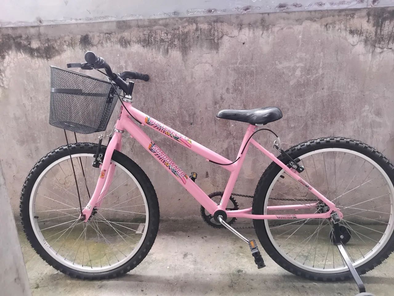 Bicicleta aro 24 de cor rosa