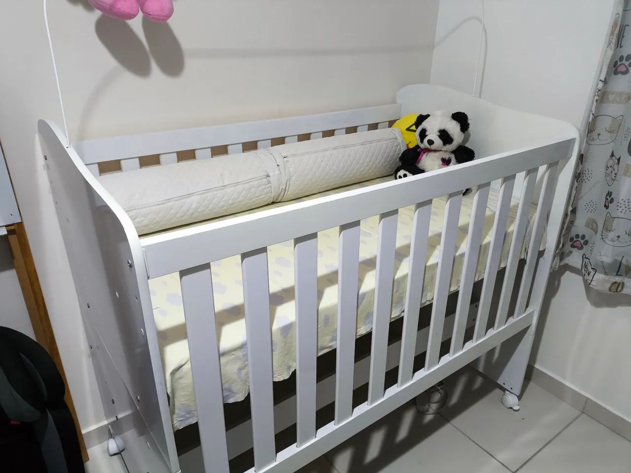 BERÇO VIRA CAMA EM ÓTIMO ESTADO