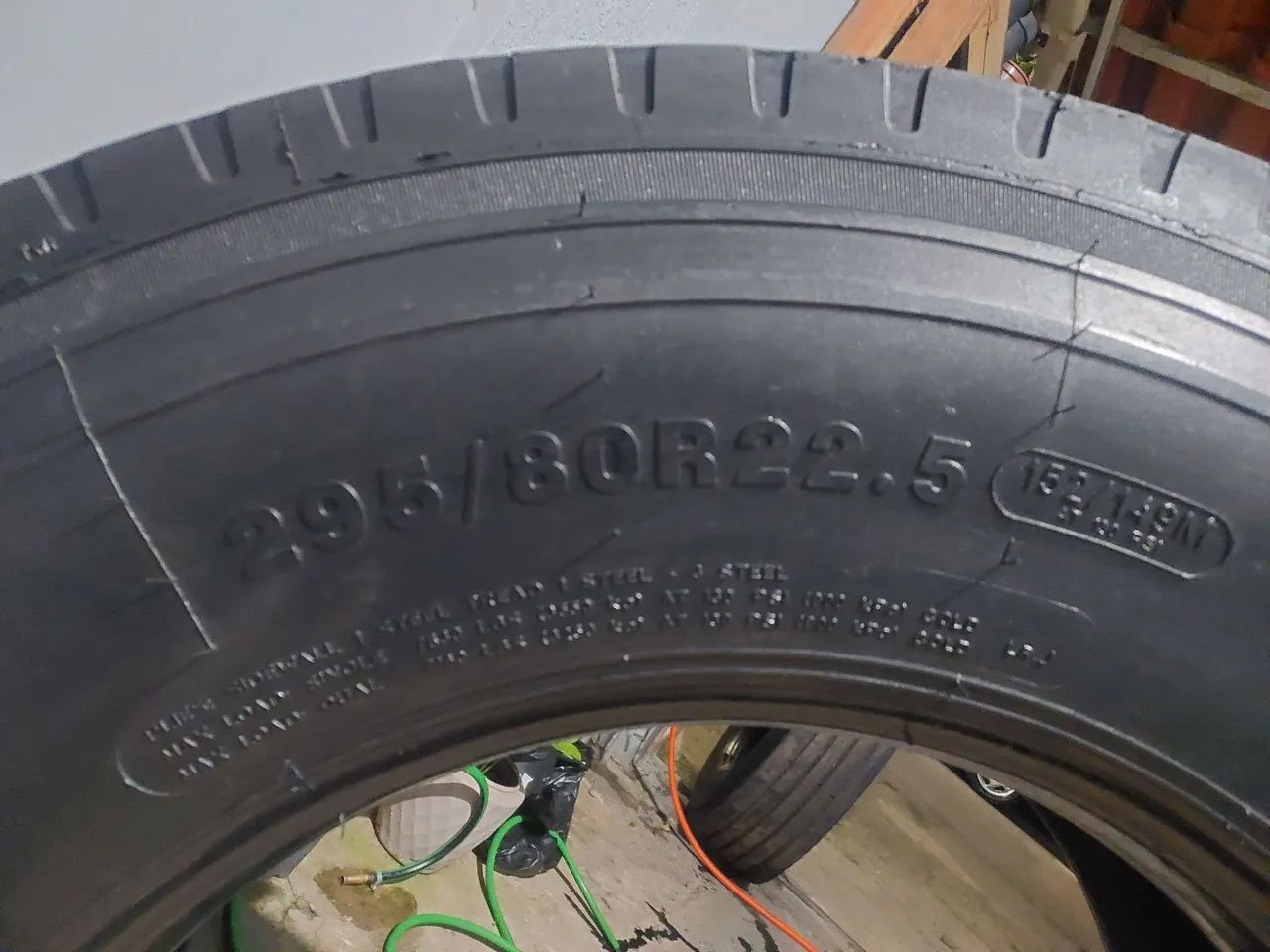 Pneu 295/80/22,5 - Foto 2