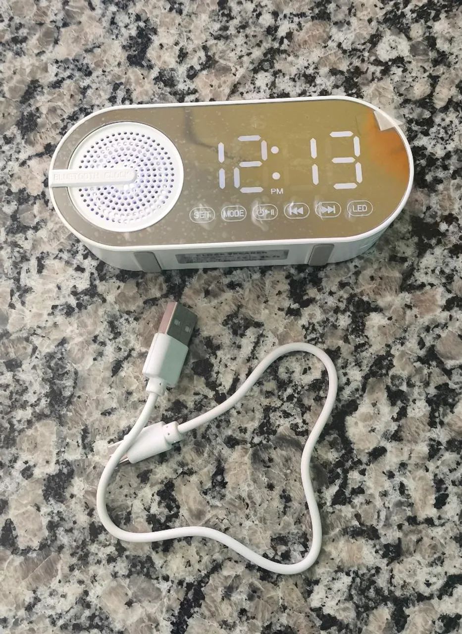 Caixa de som, despertador, relógio JBL