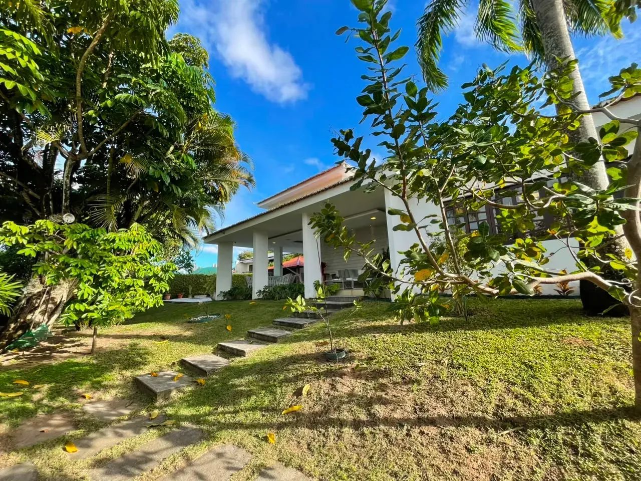 Linda e espaçosa casa de 5 quartos e 3 suítes no bairro de Apipucos - Foto 2