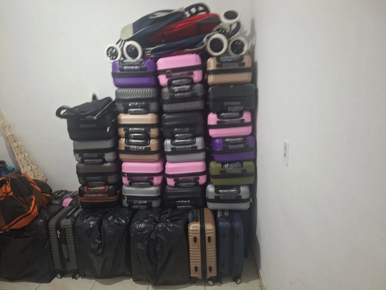 Mala  e carinho  para fazer  compras  - Foto 3