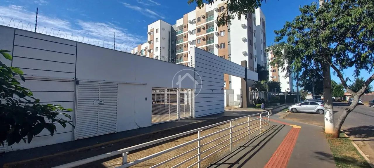 APARTAMENTO MOBILIADO EM EXCELENTE LOCALIZAÇÃO - Foto 2