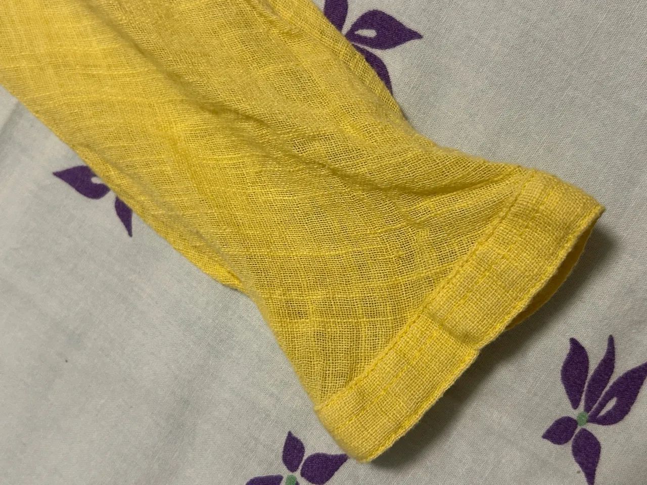 Blusa amarela em linho  - Foto 4