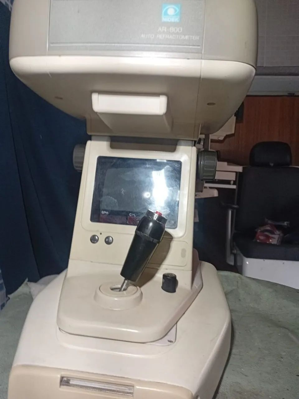 Auto refrator nidek ar 800  - Foto 2