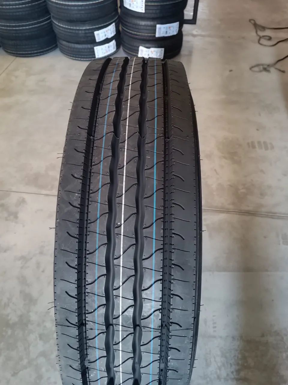 PNEUS HIFLY LISO 275/80R22.5
