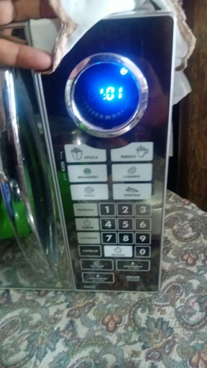 Micro-ondas 30L