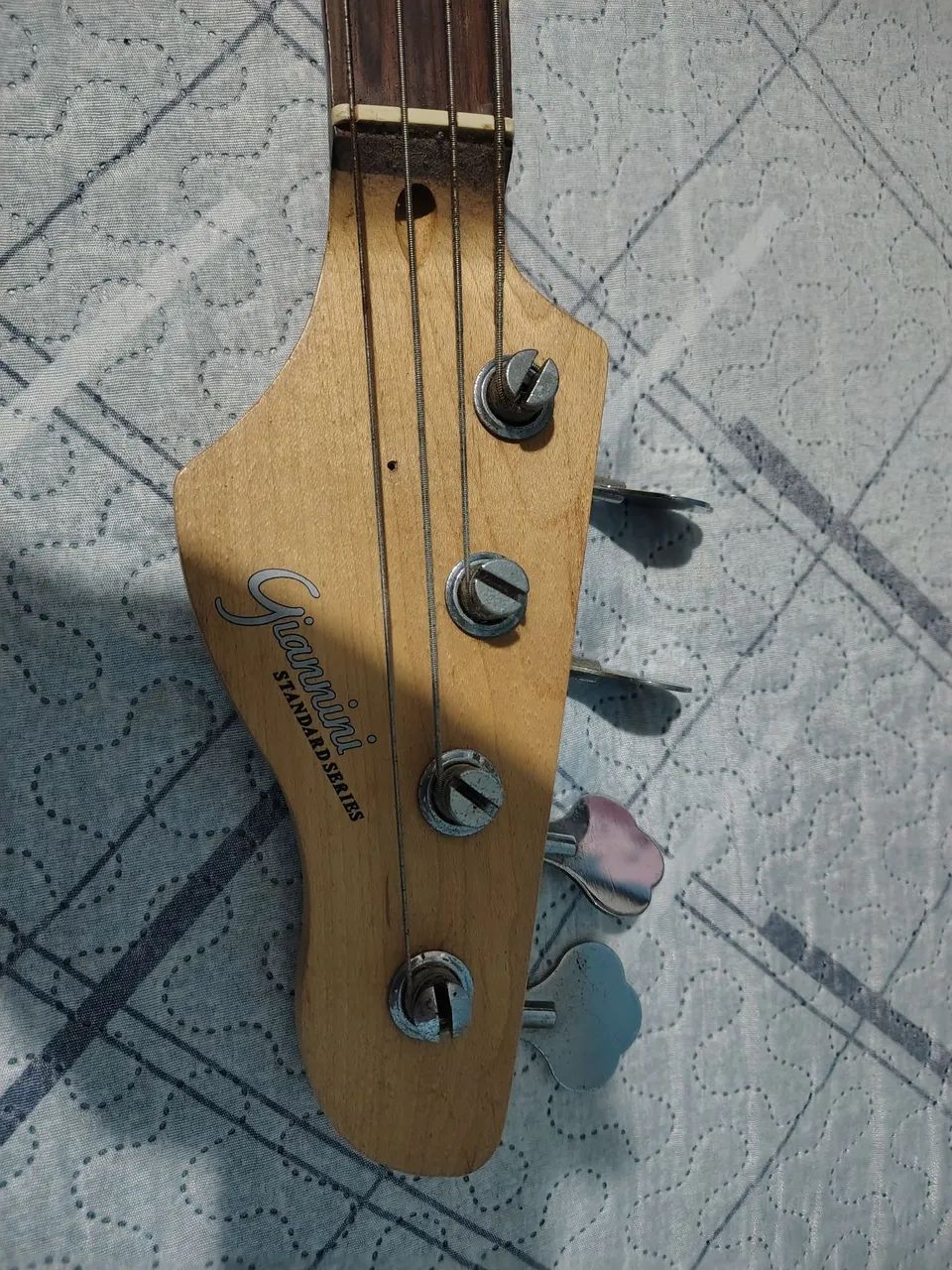 Baixo Gianinni 4 cordas - Foto 3