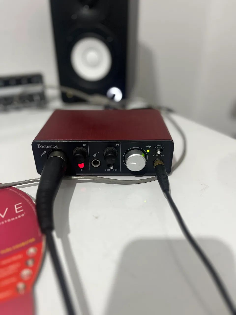 Audio Interface + Condenser Microphone428513144750755842