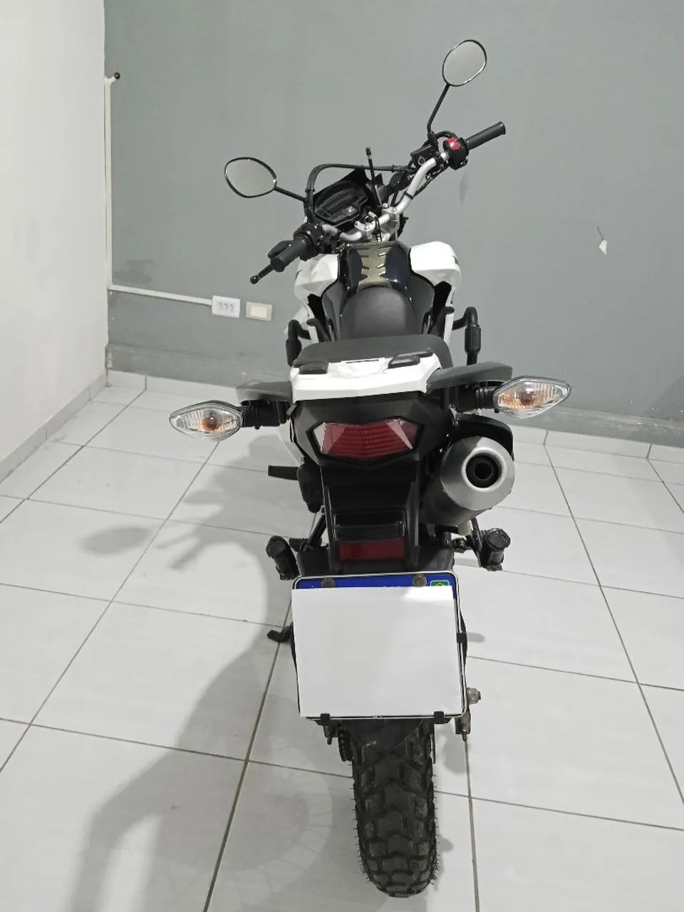 Moto nxr 160 2023 com apenas 1.900 Km  zerada. - Foto 2