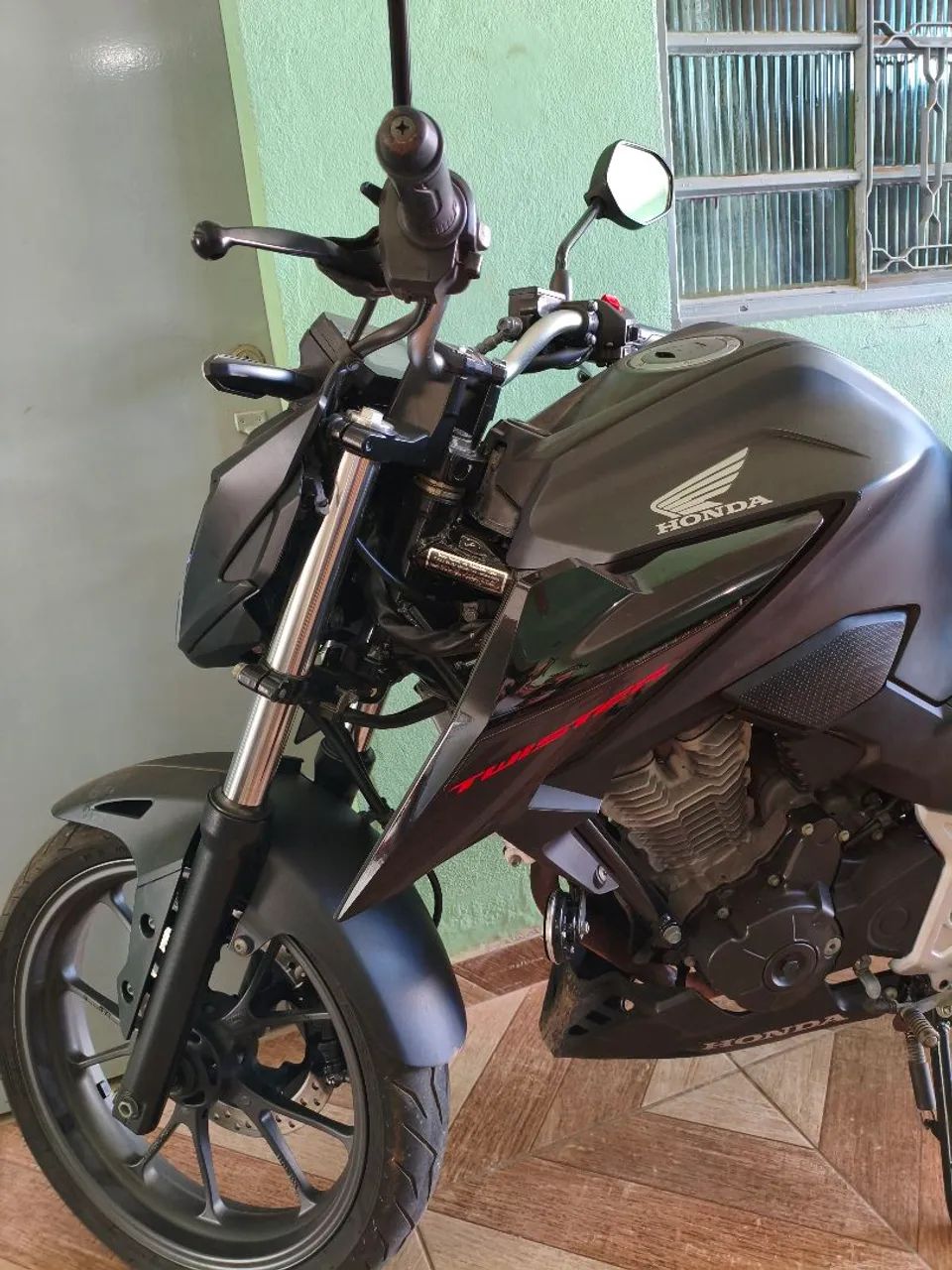 Vendo cb 300f com km baixo - Foto 3