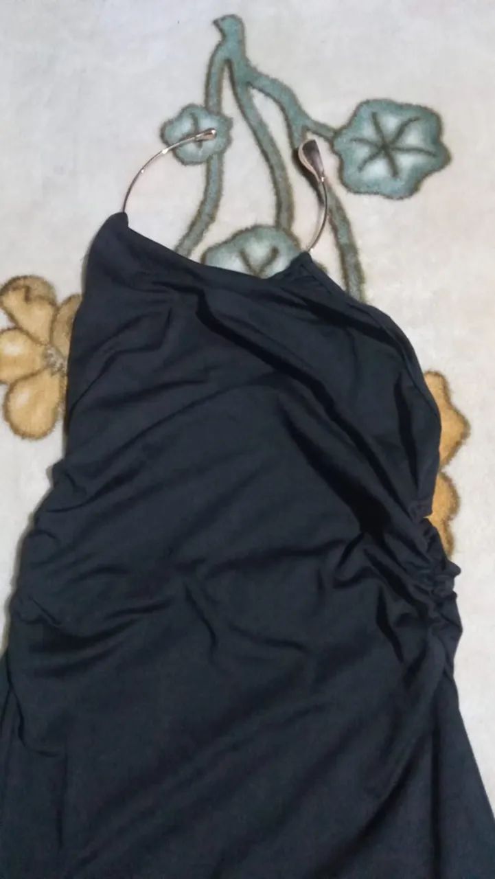 Vendo vestido e conjuntos