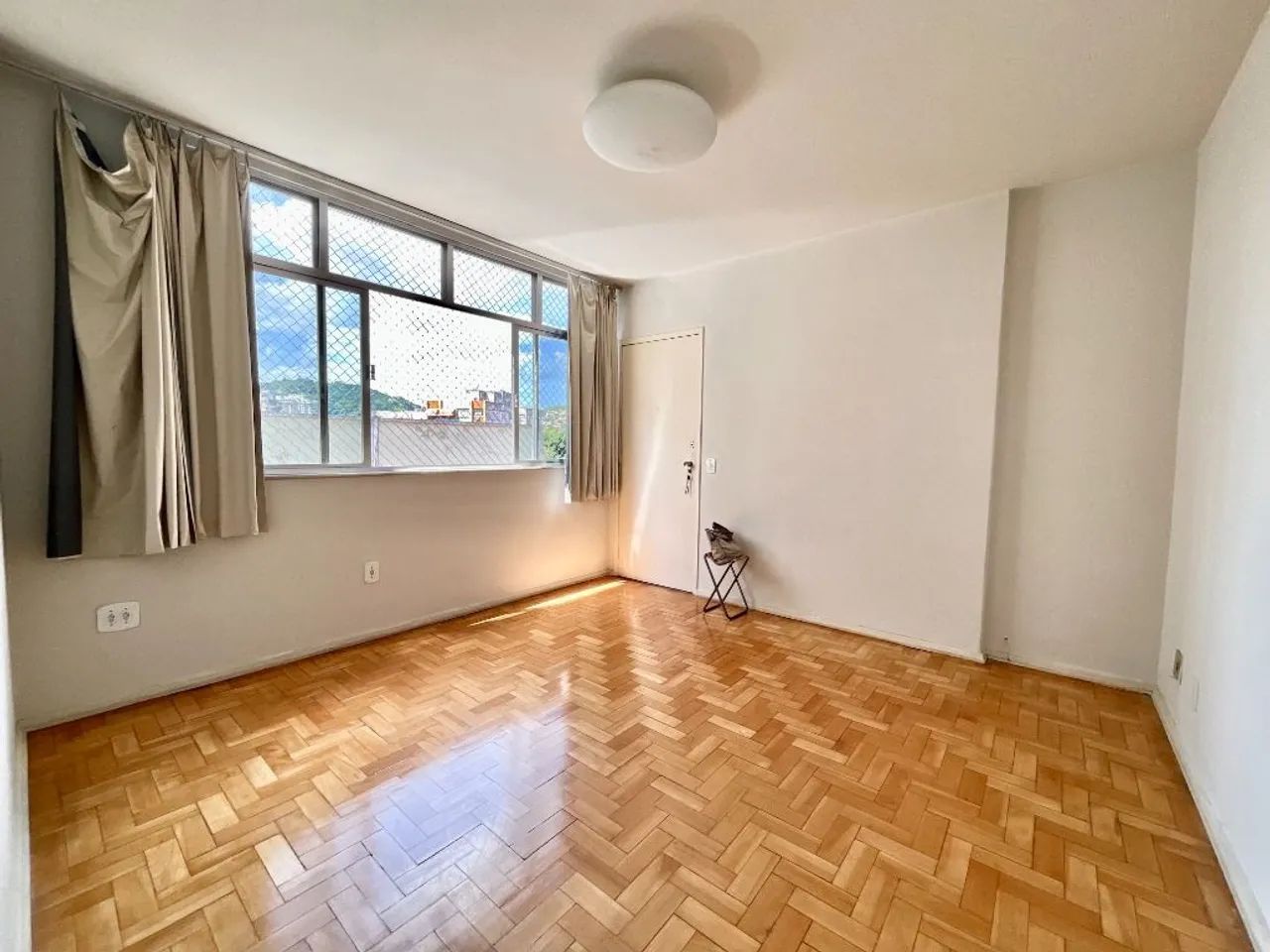 OPORTUNIDADE!! Jd Icaraí, Excelente 3 quartos com depend. completa! - R$449mil