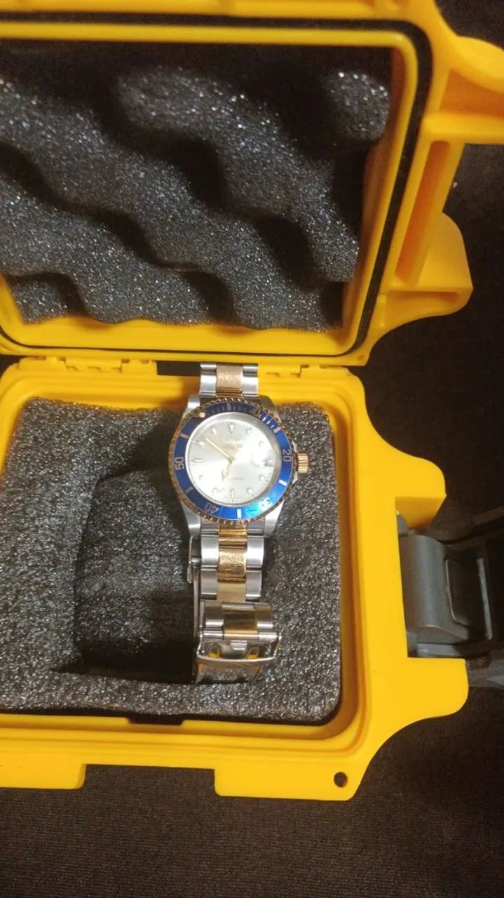 Vende se relógio automático invicta original seminovo funcionando perfeitamente 