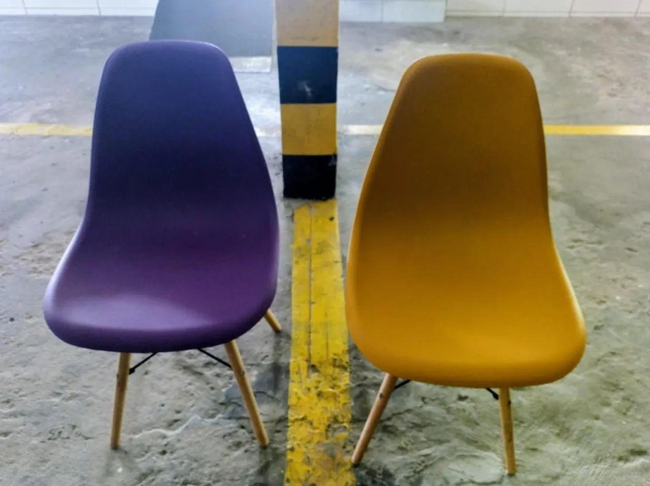 4 Cadeiras cores lindas