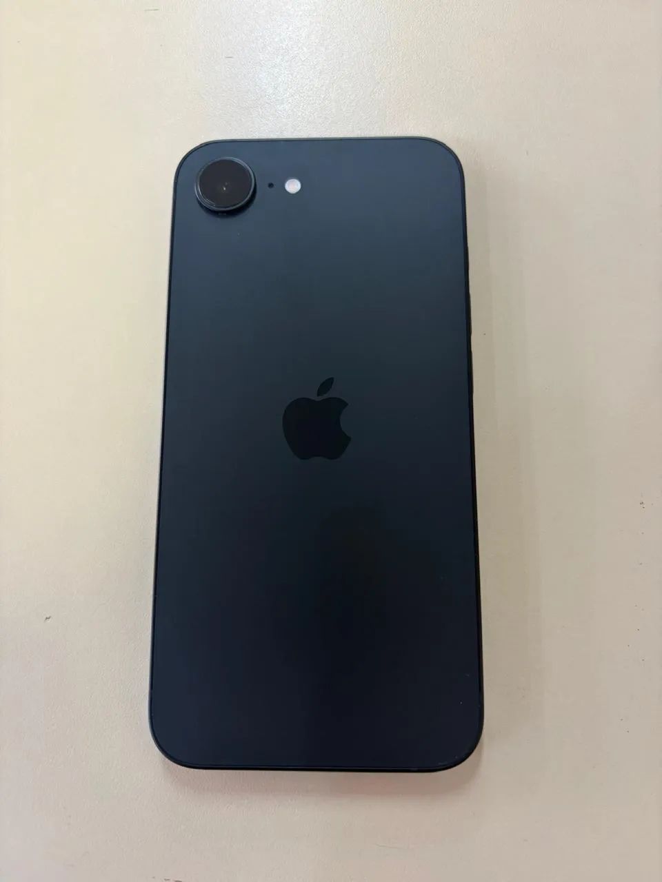 iPhone 16e - Foto 2