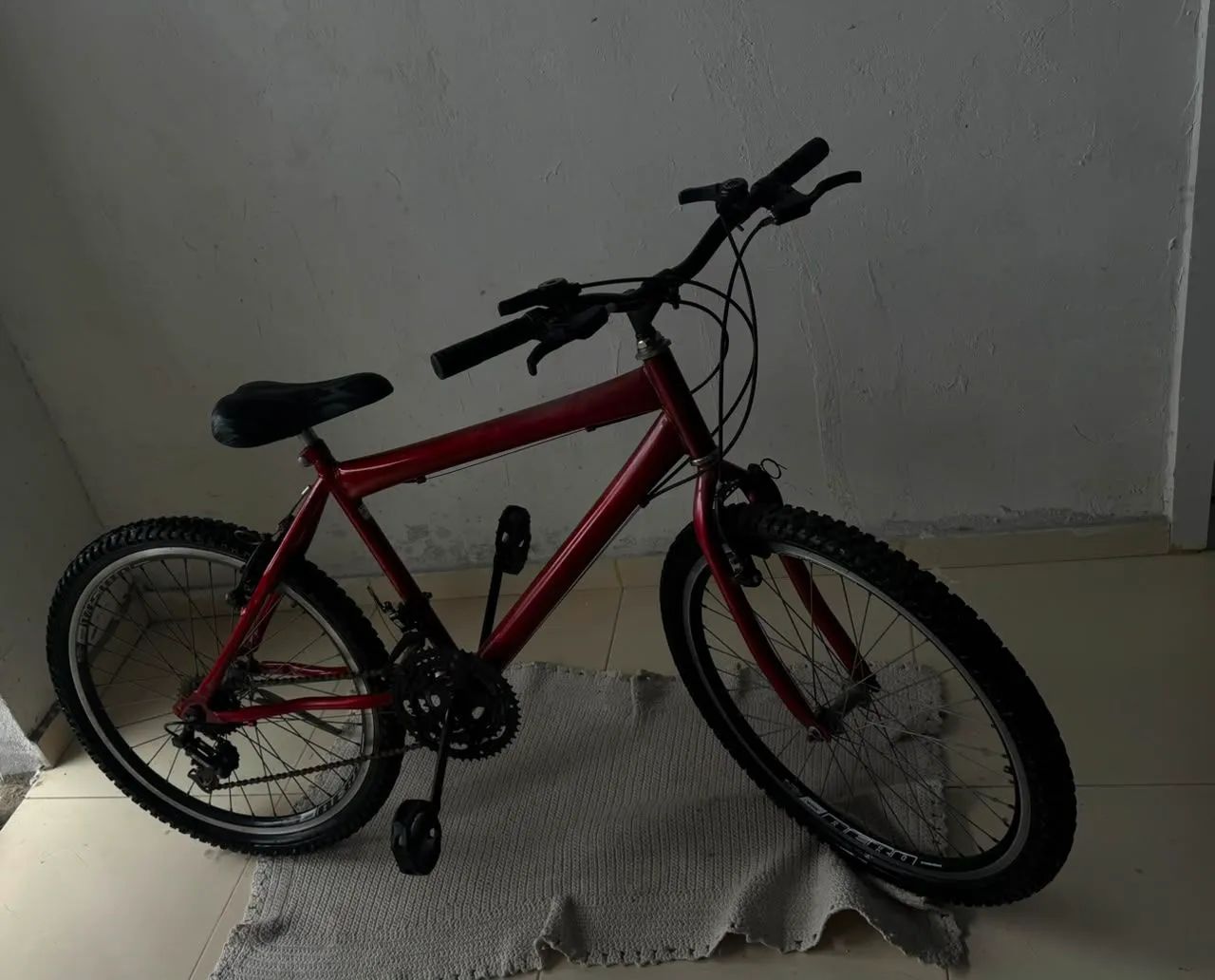Bicicleta muito nova 