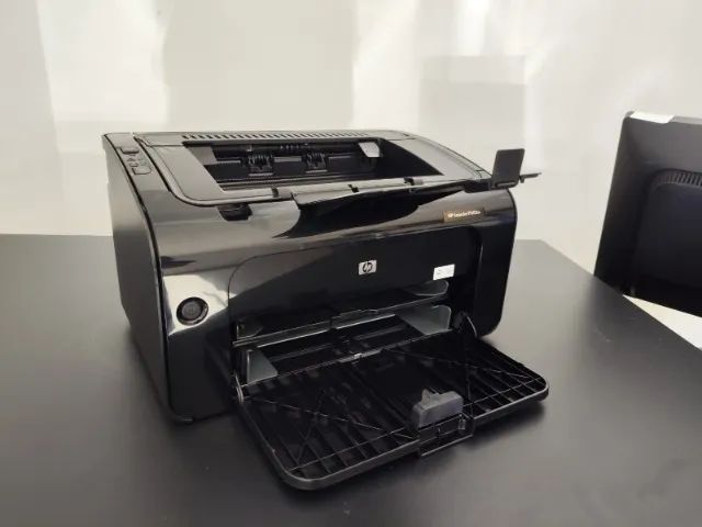 Impressora laser HP P1102W preta Wifi