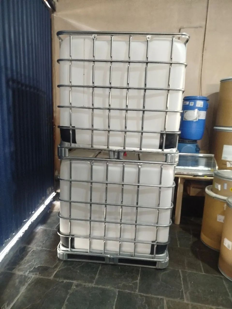 Container capacidade 1000litros - Foto 2