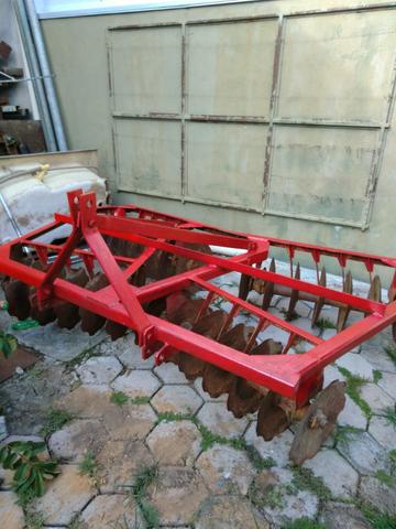 Grade niveladora 28 discos